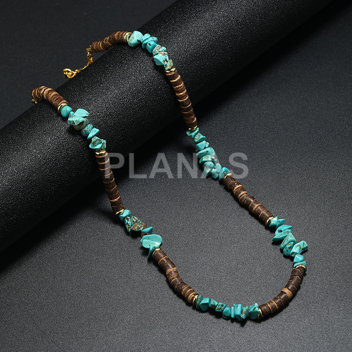 Collar dorado con Turquesa y cascara de coco.