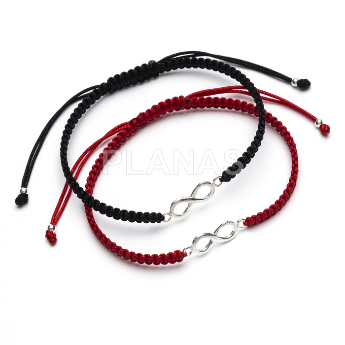 Pulseira de macramê em prata de lei. infinito.