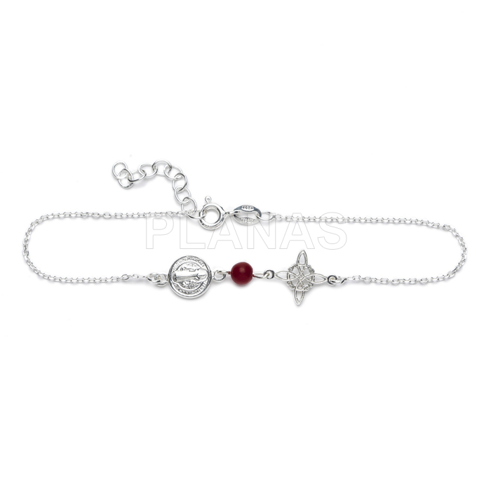 Pulseira em prata de lei com medalha de são bento, nó de bruxa e coral. dupla proteção.