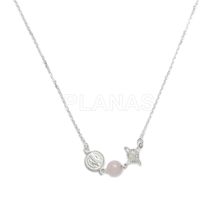 Colar em prata de lei com medalha de são bento, nó de bruxa e quartzo rosa. tripla proteção.