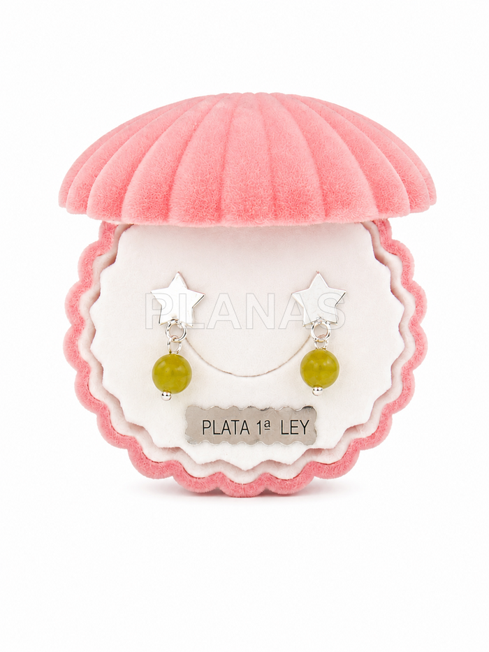 Pendientes en Plata de ley y Peridot. 