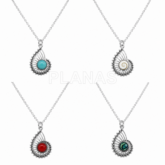 Collar en plata de ley. 