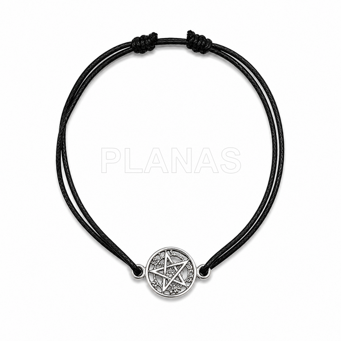 Pulseira de macramê em prata de lei. tetragrama.  