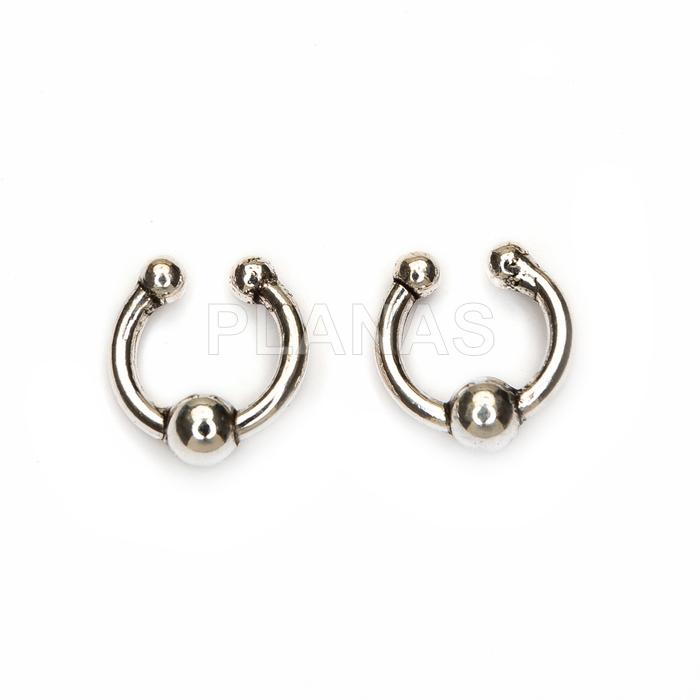 Piercing de prata esterlina de 8 mm.