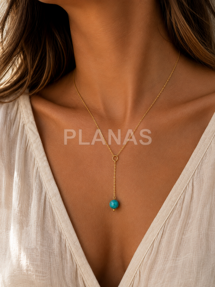 Colar em prata de lei e banhado a ouro com turquesa de 8mm.