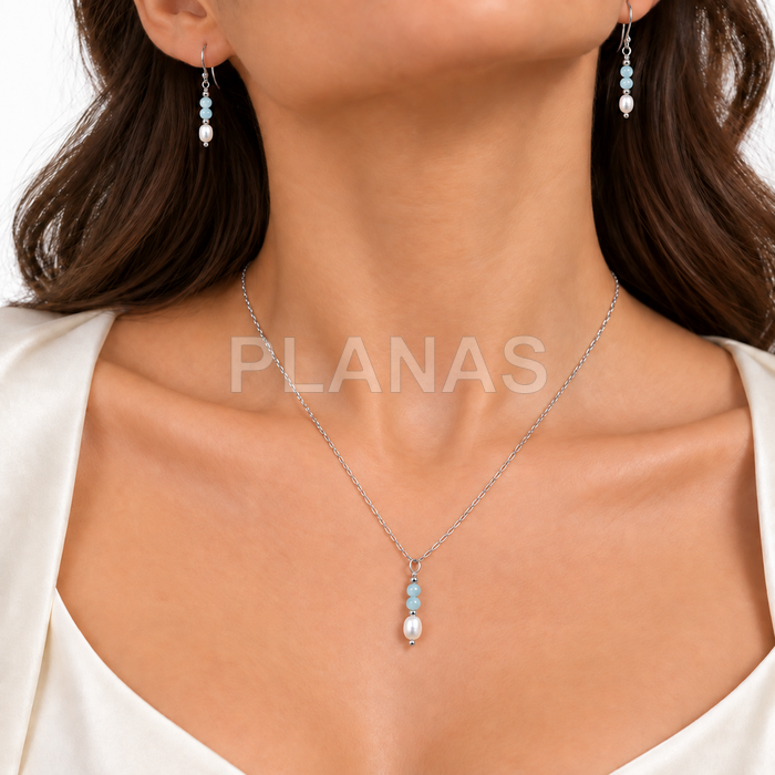 Conjunto de colar e brincos em prata de lei com pérola cultivada e água-marinha.  