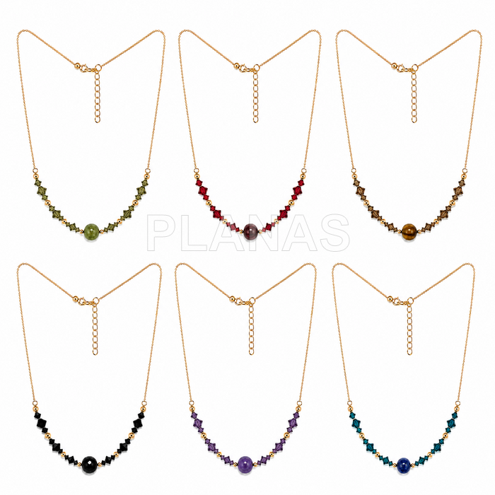 Colar em prata de lei e banhado a ouro com detalhes em mineral e cristais swarovski.