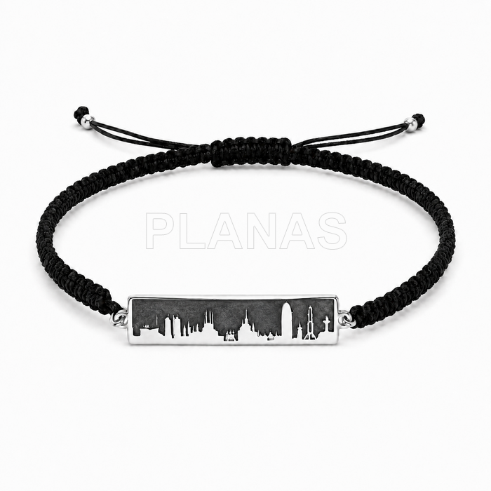 Pulseira de macramê em prata de lei. horizonte de barcelona.