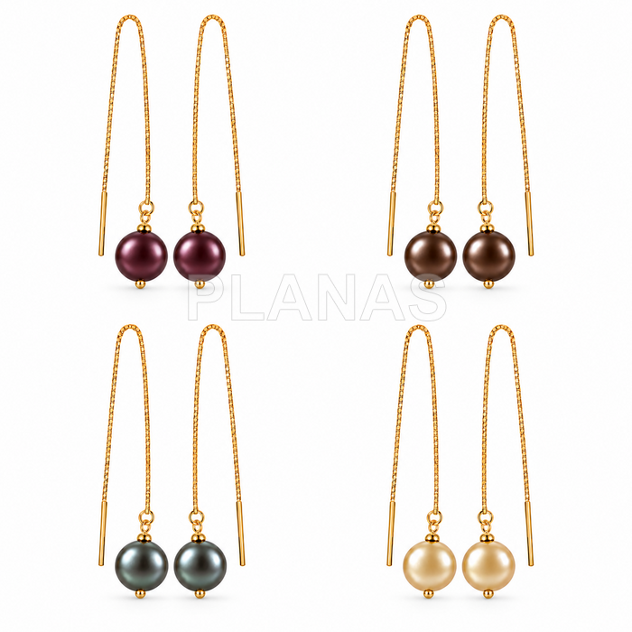Brincos em prata de lei e banhados a ouro com uma pérola swarovski de 10mm.